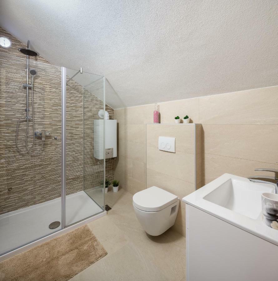 Villa Fani Supetar Ngoại thất bức ảnh